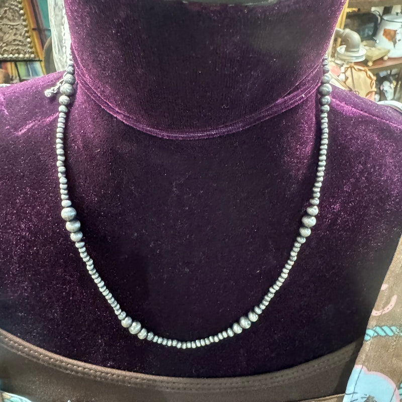 Faux Graduated Navajo Pearl Necklace 18”