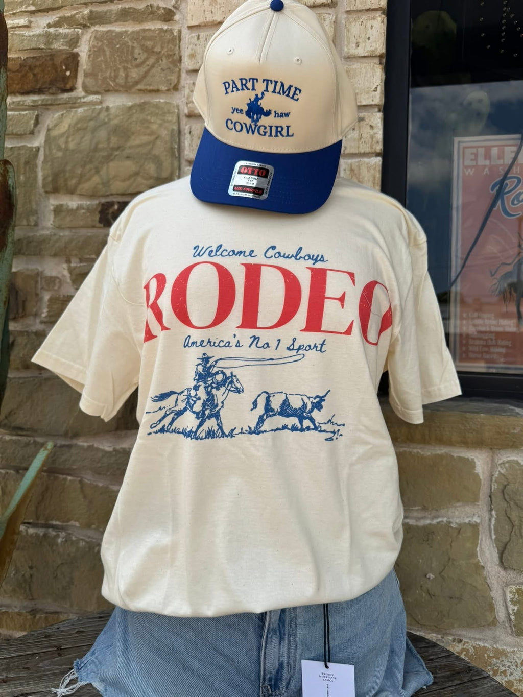 Welcome Cowboy's rodeo Tee